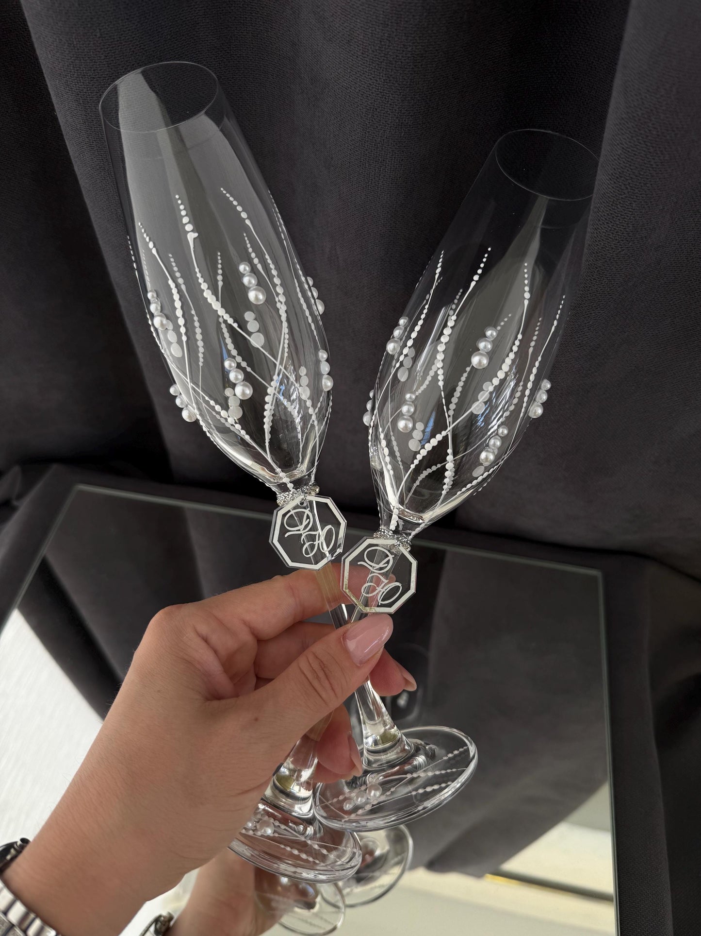 Hand-Painted Wedding Flutes and Candle Set: Personalized Acrylic Stone Decor